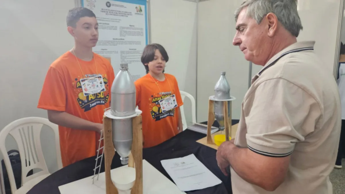 Projeto apresentado em feira de Foz propõe silo mais seguro para aviários