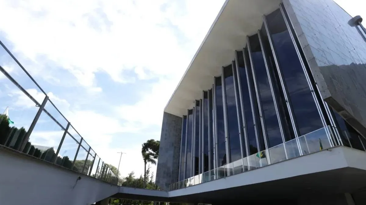 PEC na Alep propõe tornar obrigatórias emendas de deputados e reservar mais de R$ 1 bilhão do orçamento