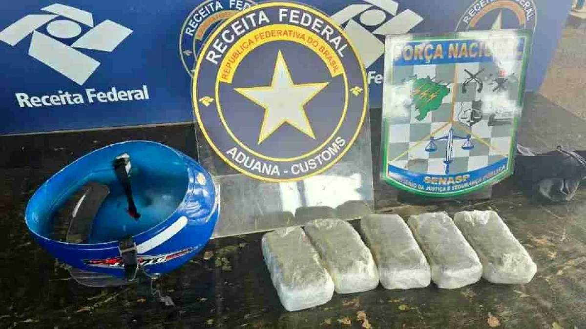 Receita Federal apreende haxixe escondido em capacete na Ponte da Amizade