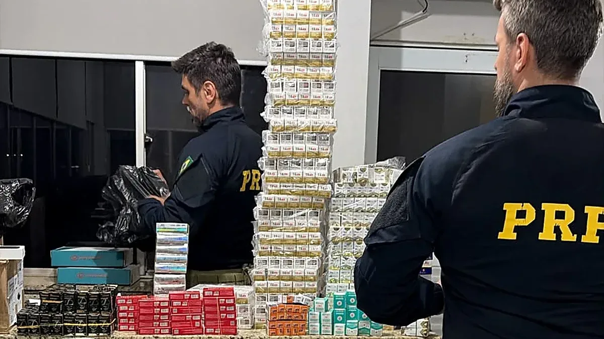 PRF apreende cerca de 4 mil caixas de medicamentos na BR-277 em Santa Terezinha de Itaipu