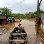 Bombeiros de Ciudad del Este alertam moradores para não antecipar volta a casas após enchentes