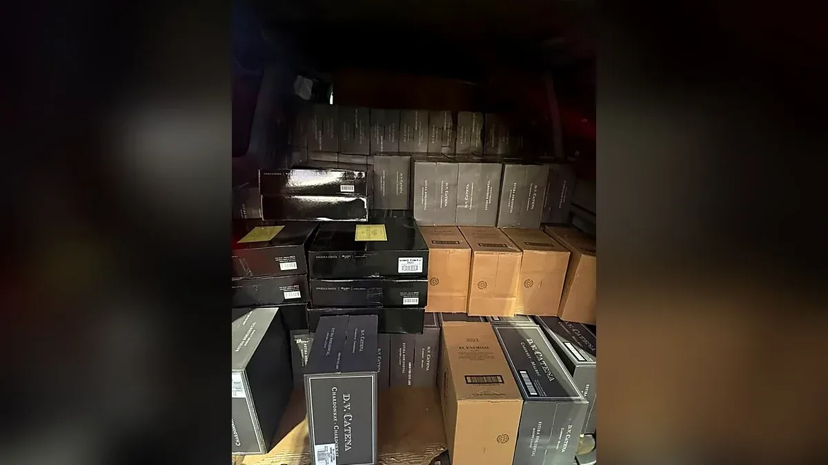 Ação integrada apreende vinhos e eletrônicos irregulares em Foz do Iguaçu