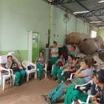 Patrulha Maria da Penha leva palestras sobre prevenção à violência contra a mulher a unidades de reciclagem em Foz