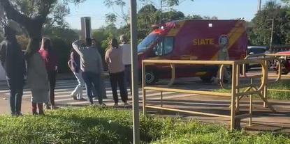 Criança é atropelada sobre faixa de pedestres na Avenida Tancredo Neves, em Foz