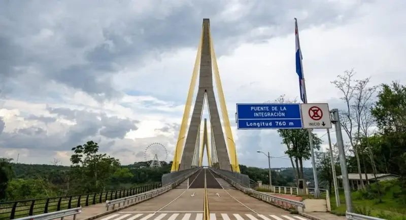 Paraguai reduz em 68% valor do DTVF para moradores de Foz cruzarem a Ponte da Integração