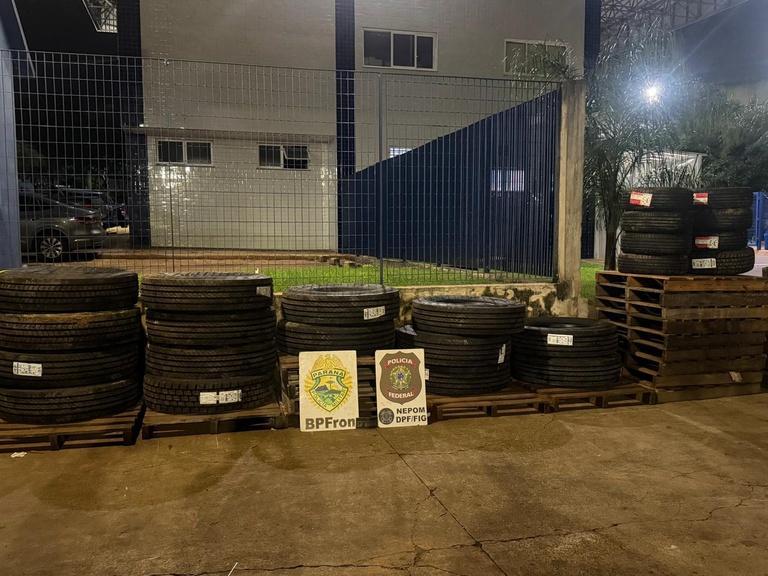 PF, PM e Exército encontram depósito clandestino com pneus do Paraguai em Foz