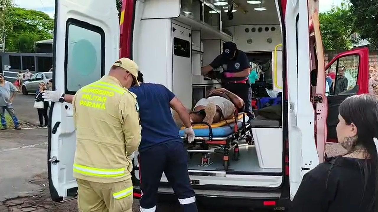 Colisão entre carro e duas motos deixa uma pessoa morta e outra ferida
