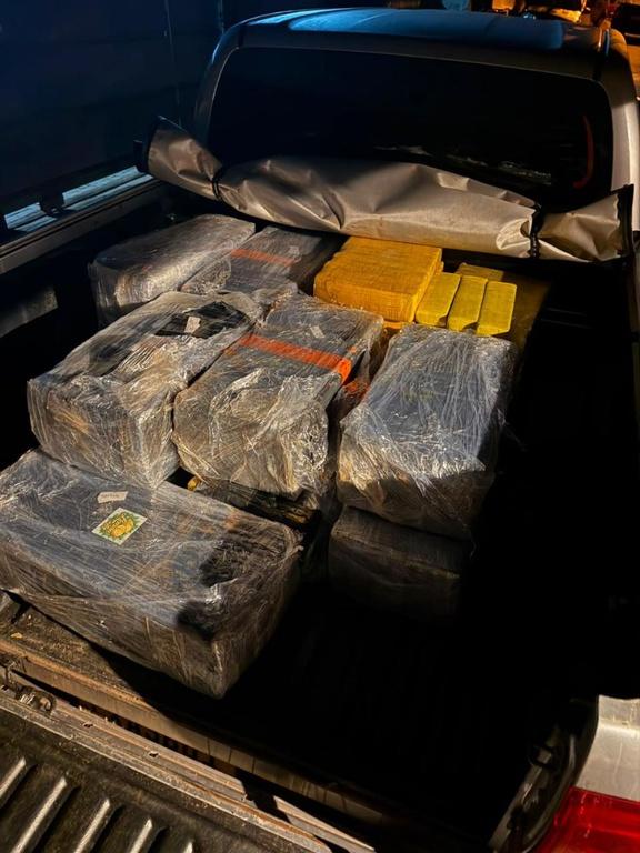 PF e PM apreendem 518 quilos de maconha às margens do Rio Paraná em Foz