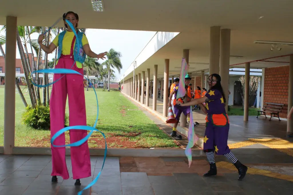 Primavera Universitária segue até sexta na Unioeste de Foz com serviços gratuitos e feira de profissões