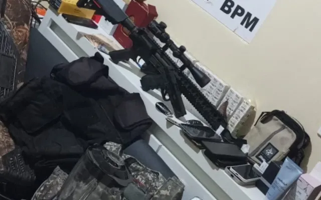 Quatro homens são presos e dois adolescentes apreendidos após roubo em Foz do Iguaçu