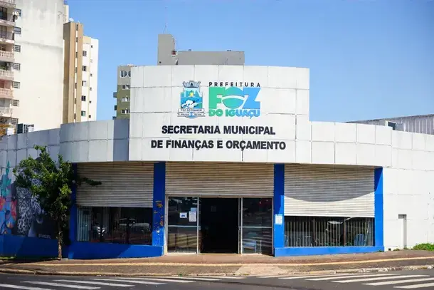 Foz remaneja R$ 974 mil do orçamento para educação, cultura, esporte, saúde e outras áreas