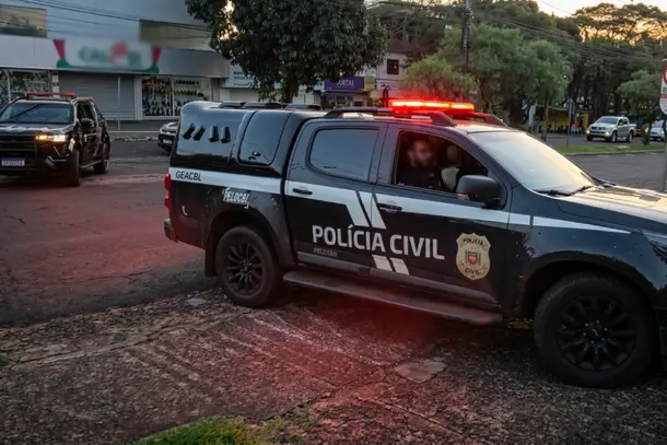 Operação em Foz prende quatro e bloqueia quase R$ 2 milhões de grupo suspeito de tráfico e lavagem de dinheiro