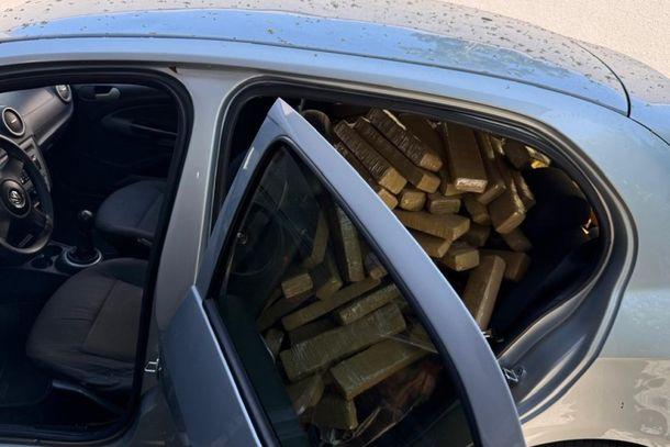Mais de 2,6 toneladas de maconha são apreendidas em imóvel no Campos do Iguaçu