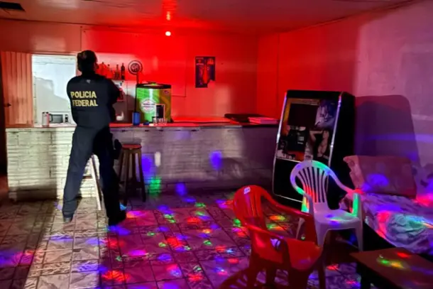 PF faz operação contra tráfico internacional de mulheres para exploração sexual no Oeste do Paraná