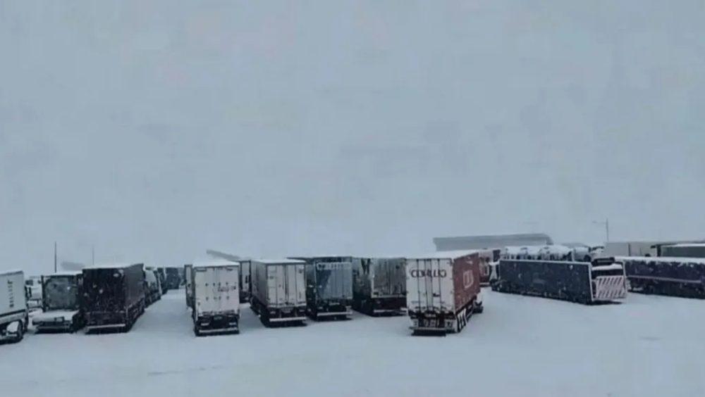 Caminhoneiro de Foz morre enquanto aguardava liberação de rota bloqueada pela neve nos Andes