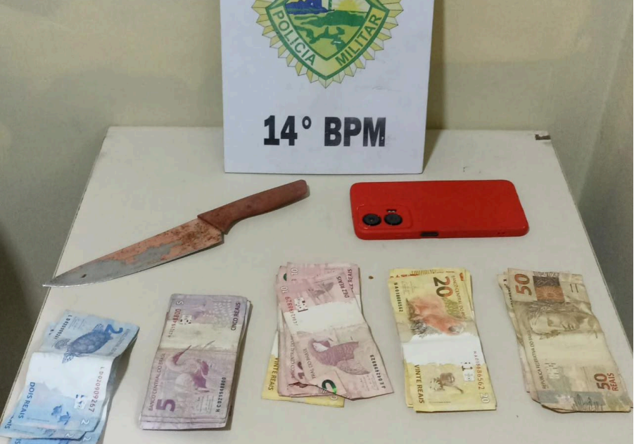 Homem pede água em farmácia, anuncia roubo com faca e acaba preso em Medianeira