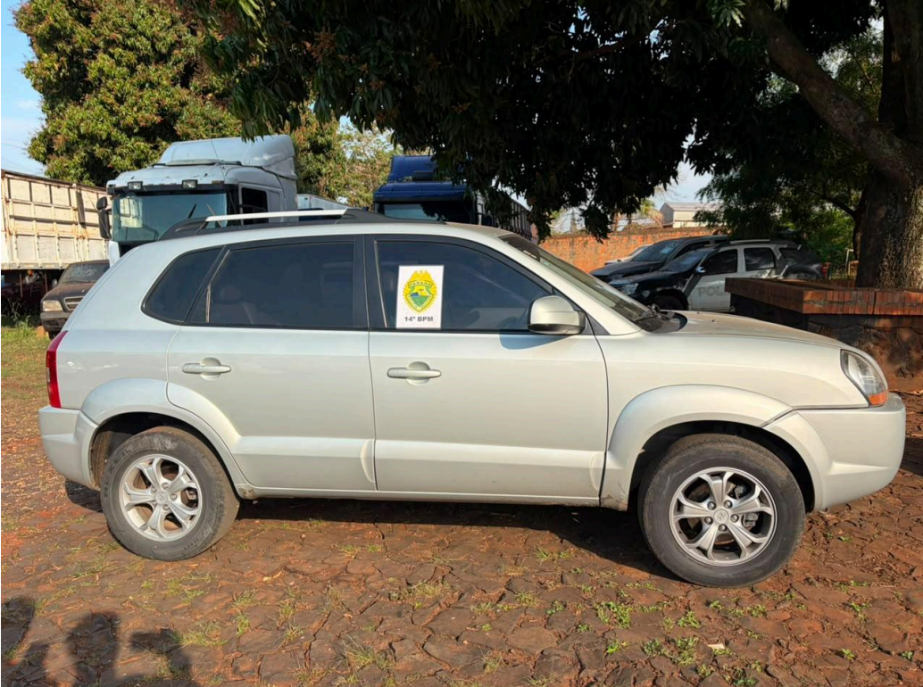 Hyundai Tucson roubada é encontrada abandonada no Porto Belo, em Foz