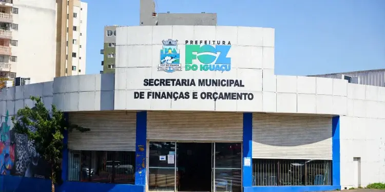 Último dia: moradores de Foz podem garantir 80% de desconto em juros e multas de dívidas com a Prefeitura