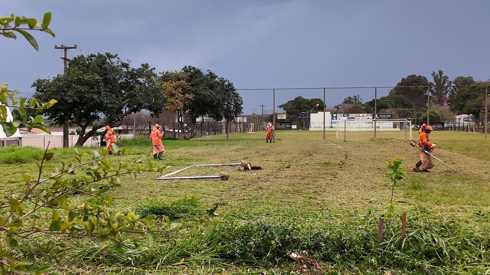 Região Norte de Foz recebe mutirão de limpeza com quase 40 caçambas
