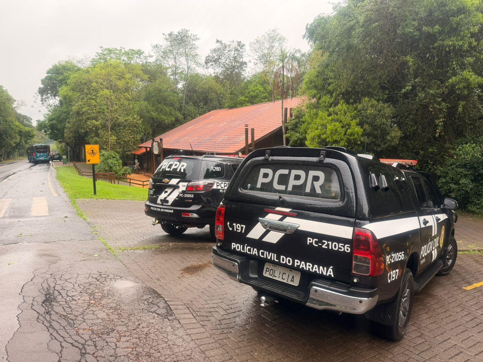 Polícia Civil cumpre mandado no Macuco Safari e apreende documentos e equipamento eletrônico