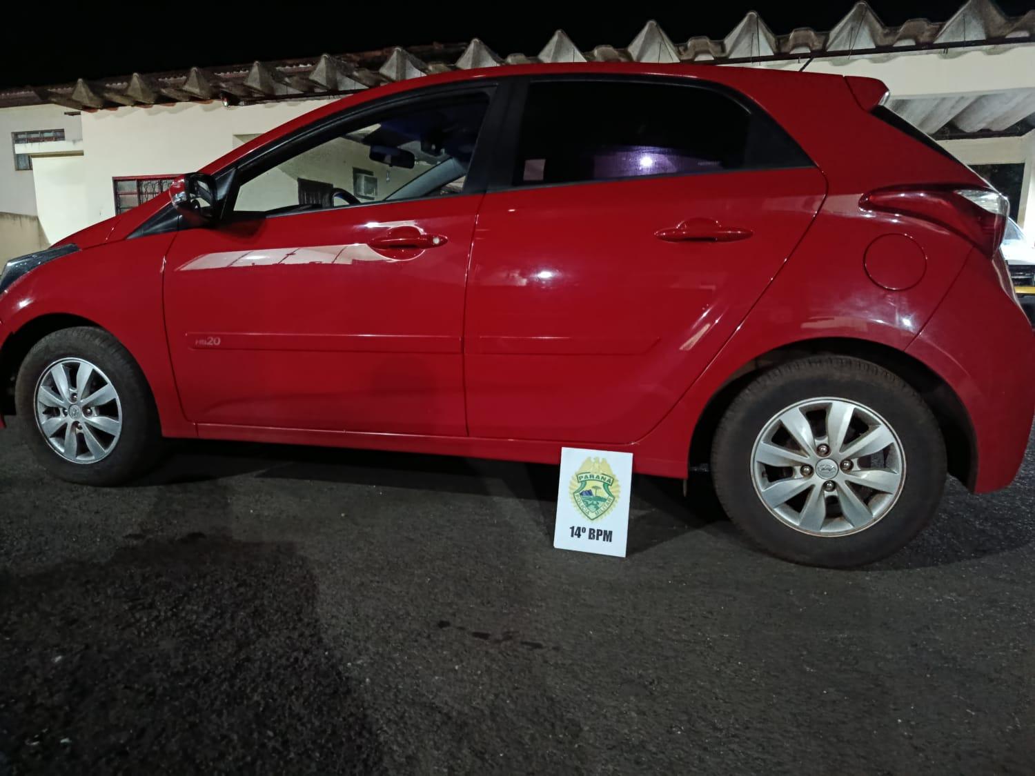 Motorista foge pela BR-277, abandona HB20 roubado em plantação e escapa para mata