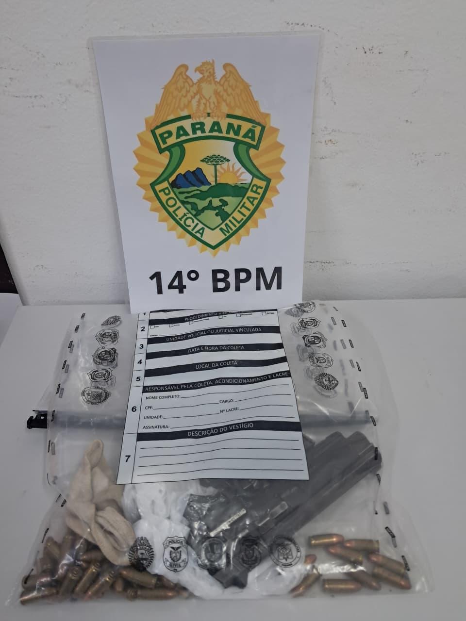 Pistola e 42 munições são encontradas escondidas sob carpete de carro na Vila A