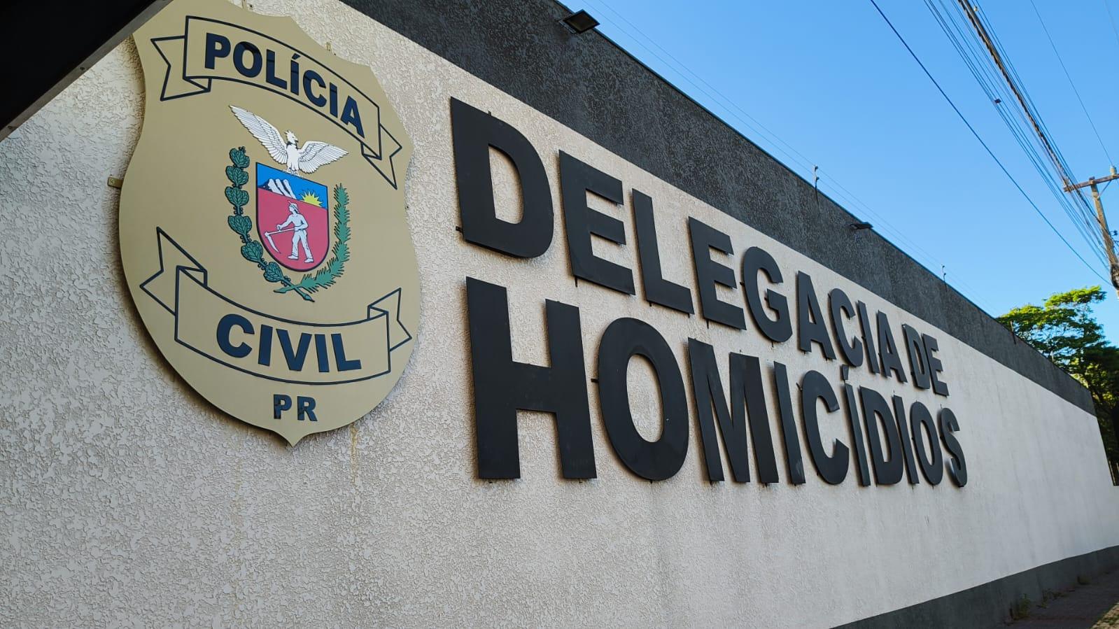 Operação da Delegacia de Homicídios prende investigado e apreende drogas e revólver em Foz