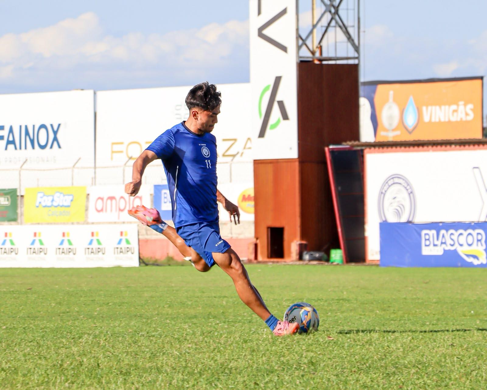 Foz do Iguaçu FC encara líder Paraná Clube em duelo decisivo pela Copa Paraná