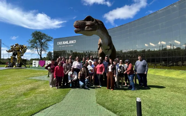Dreams Park Show recebe pacientes do CAPS II em ação pelo Dia Mundial da Saúde Mental
